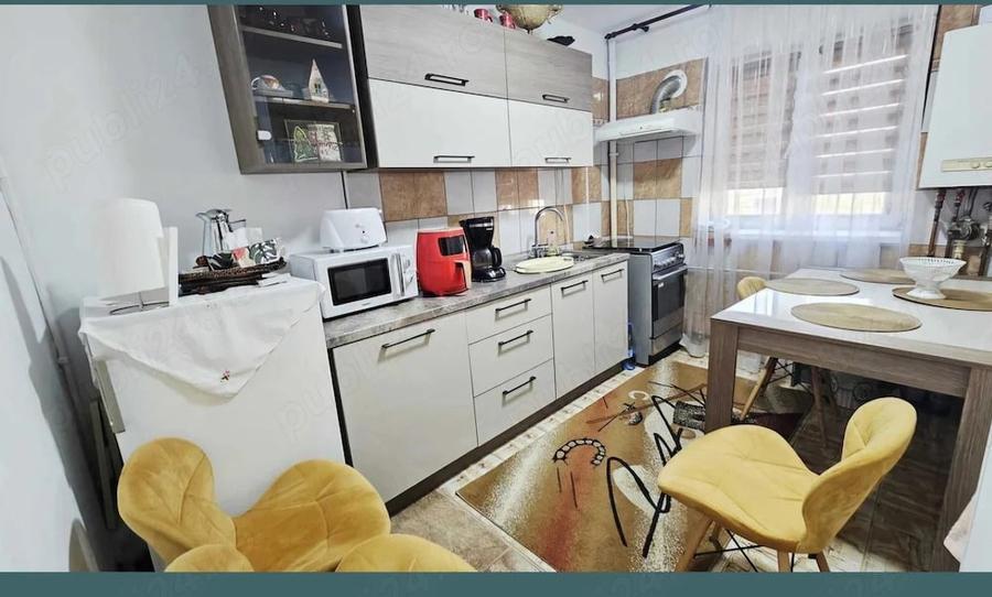 Vand apartament 2 camere, decomandat-et 3, str NicolaeTitulescu - 1