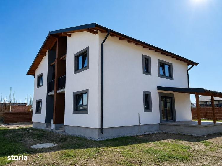 Casă cu 4 camere în Centură
