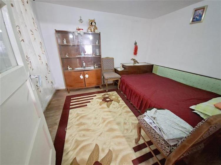 Casă cu 3 camere cu Teren 549 Mp în 9 Mai
