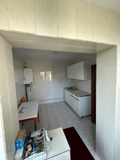 Apartament cu 3 camere decomandat în Dacia