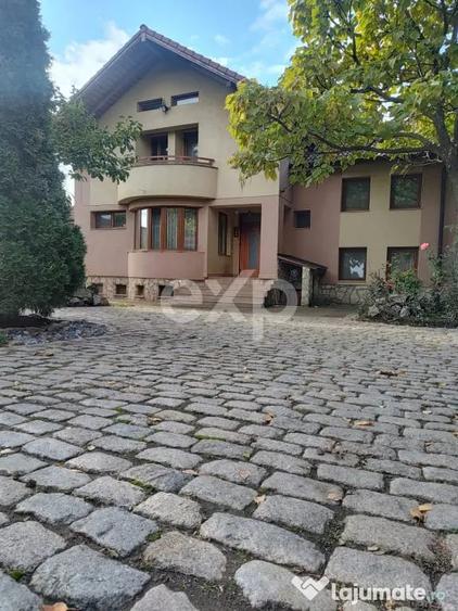 Casă cu 9 camere cu Teren 2000 Mp în Breazu