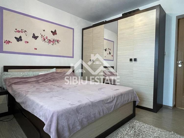 Apartament cu 3 camere decomandat, mobilat în Șelimbăr