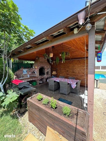 Casă cu 4 camere cu Teren 1000 Mp în Central