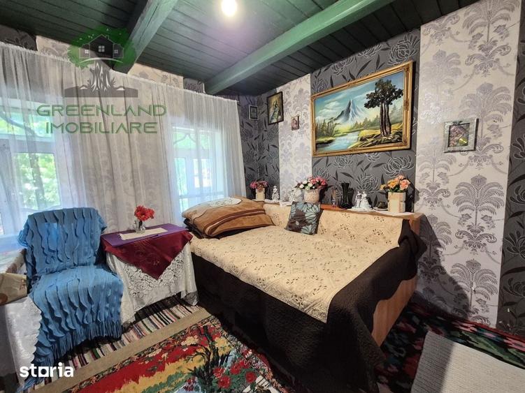 Casă cu 5 camere cu Teren 3024 Mp în Popricani