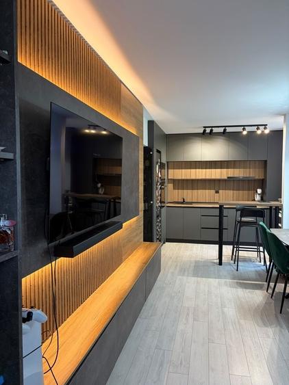 Apartament cu 3 camere decomandat în Drumul Taberei