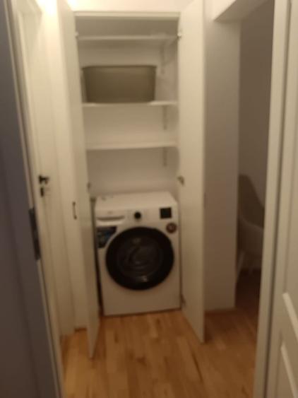 Apartament cu 3 camere semidecomandat în Griviței