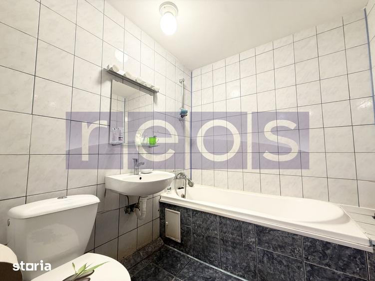 Apartament cu 3 camere semidecomandat în Titan
