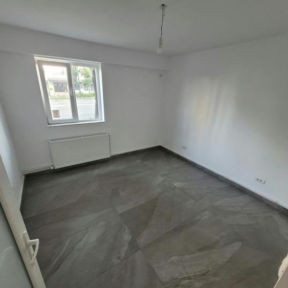 Spațiu comercial, de 52 mp, în Casa de Cultură