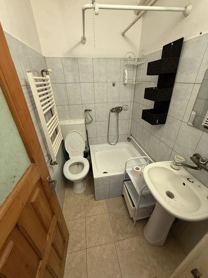 Garsonieră decomandată în Central