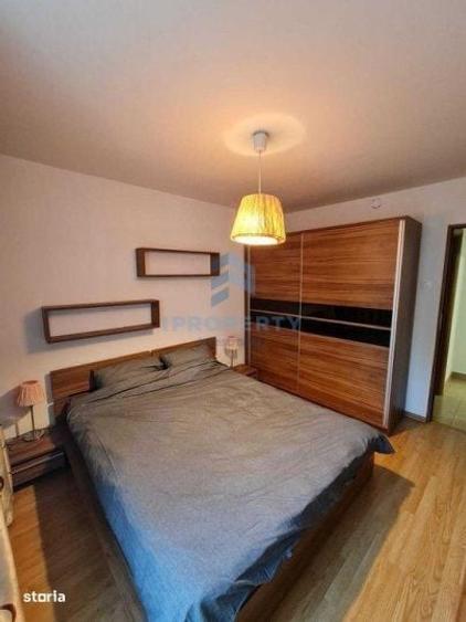 Apartament cu 3 camere semidecomandat în Teiul Doamnei