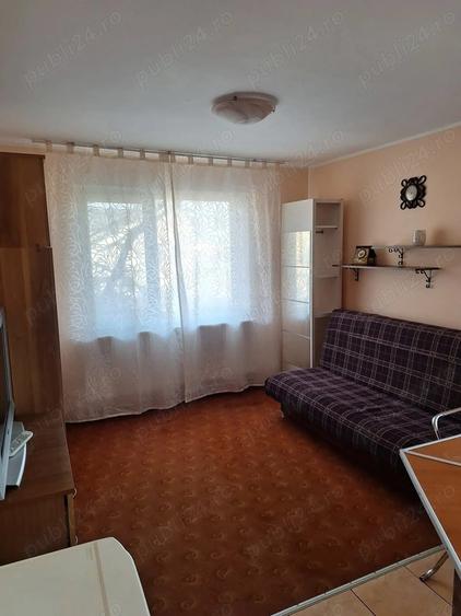 Garsonieră decomandată în Micro 17