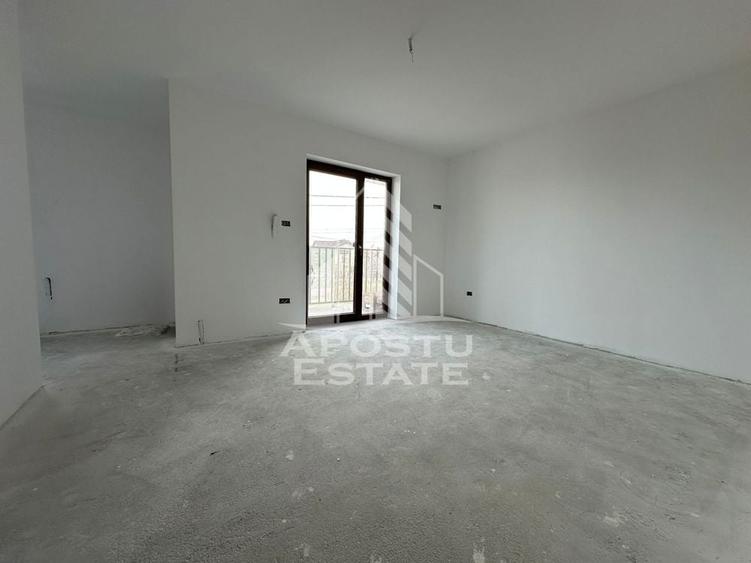 Casă cu 4 camere cu Teren 300 Mp în Central
