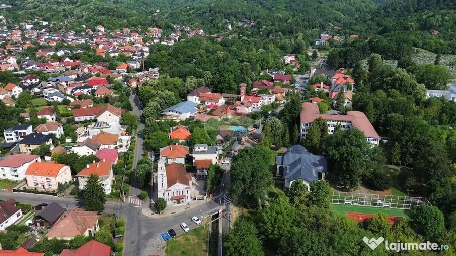 Spațiu comercial, de 135 mp, în Valea Roșie