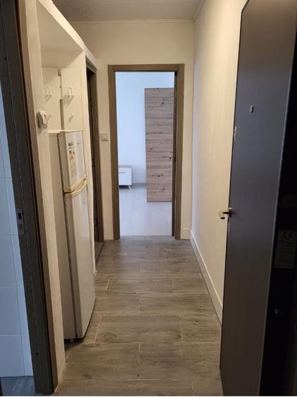 Proprietar, inchiriez apartament cu doua camere renovat - 1