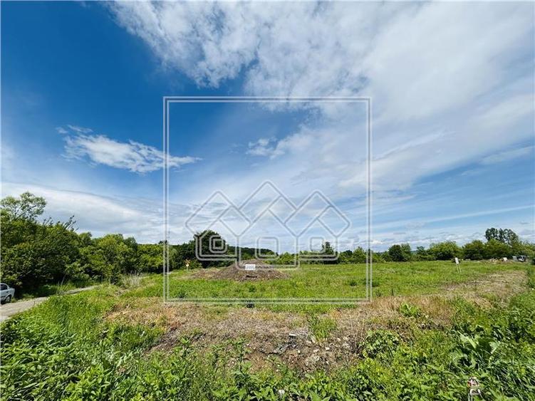 Teren Construcții intravilan de 750 mp, în Șelimbăr