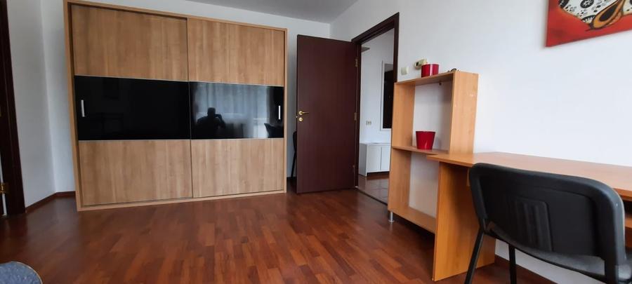 Apartament cu 2 camere nedecomandat, mobilat în 7 Noiembrie