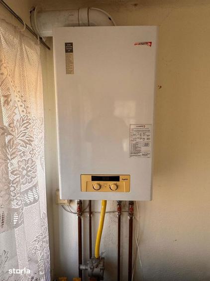 Casă cu 4 camere cu Teren 446 Mp în Central