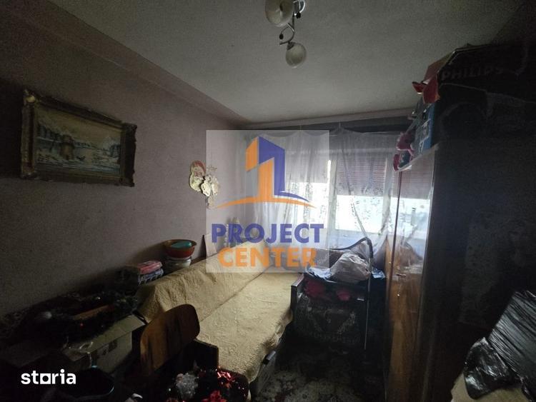 Apartament cu 4 camere decomandat în Ciupercenii Noi
