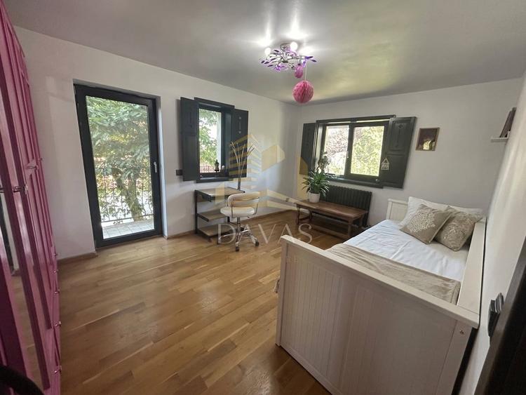 Casă individuală cu 5 camere cu Canalizare în Făget