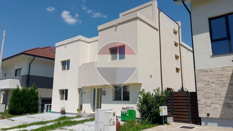 Casă individuală cu 8 camere cu Teren 476 Mp în Corbeanca
