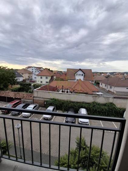 Apartament cu 2 camere semidecomandat, mobilat în Lazaret