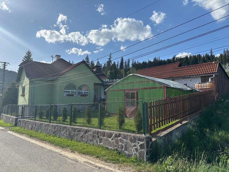 Casă cu 2 camere cu Teren 500 Mp în Central
