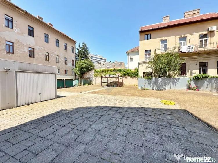 Spațiu comercial, de 100 mp, în Central