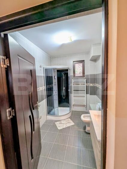 Casă individuală cu 4 camere cu Canalizare în Bucium
