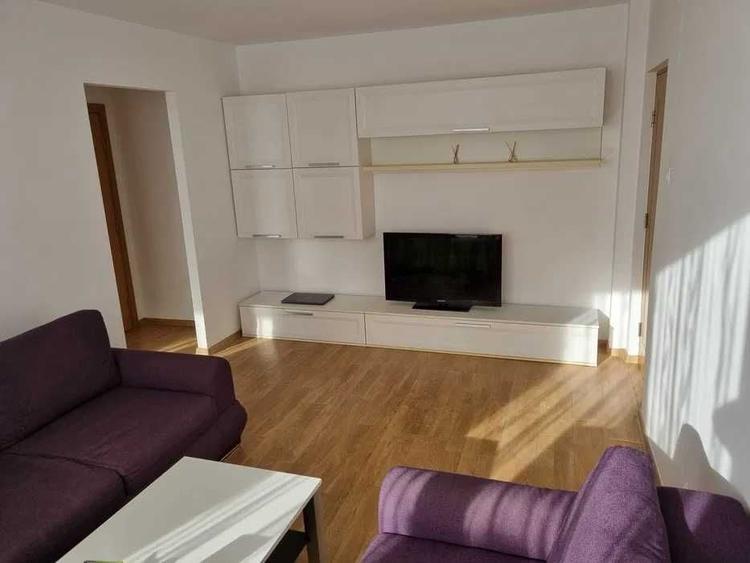 Apartament cu 2 camere semidecomandat în Gara de Nord