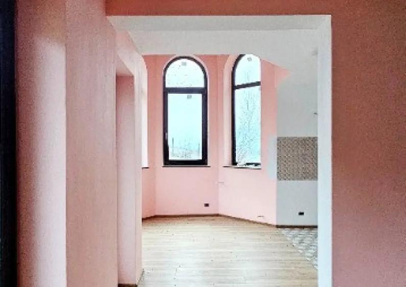 Casă cu 5 camere cu Teren 2000 Mp în Ciritei