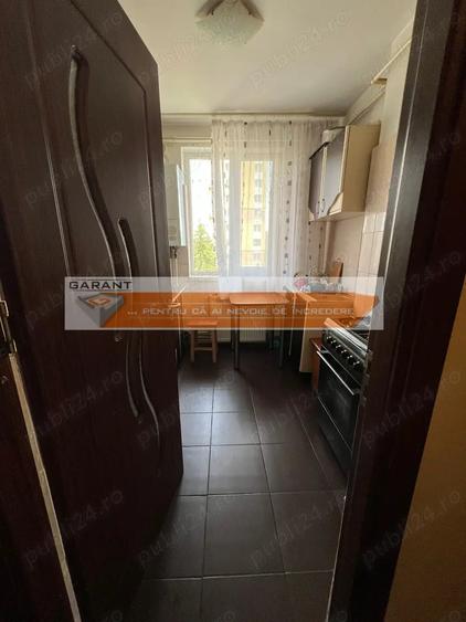 Apartament cu 2 camere semidecomandat în Calea București