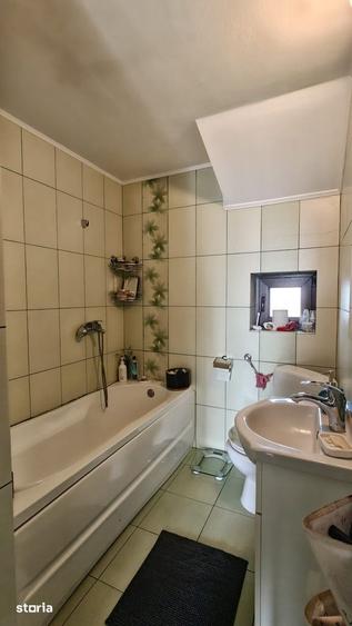 Casă cu 4 camere cu Teren 252 Mp în Sântandrei