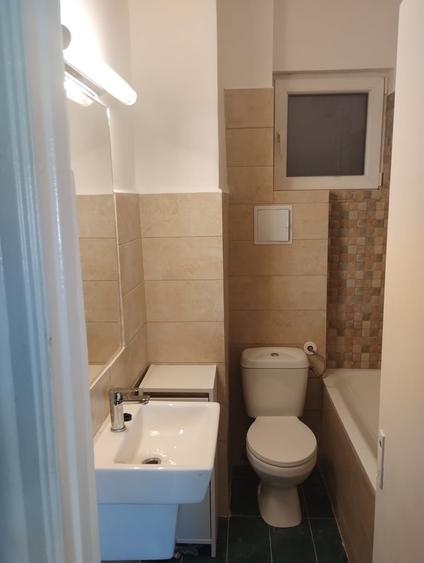 Garsonieră decomandată în Unirii