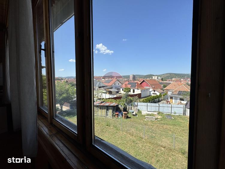 Casă cu 6 camere cu Teren 500 Mp în Central