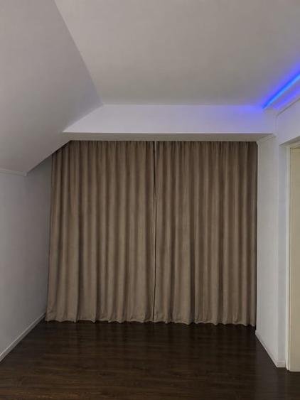 Casă individuală cu 8 camere cu Canalizare în Lascăr Catargiu
