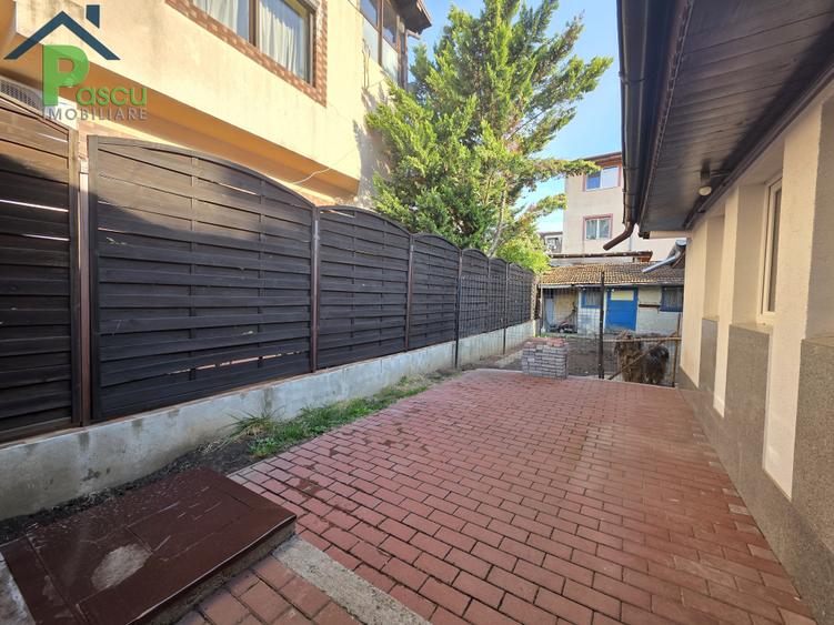 Casă cu 3 camere cu Canalizare în Brâncoveanu
