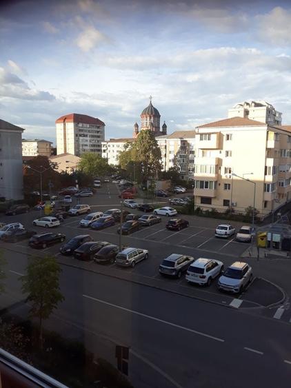 Garsonieră decomandată în Nufărul