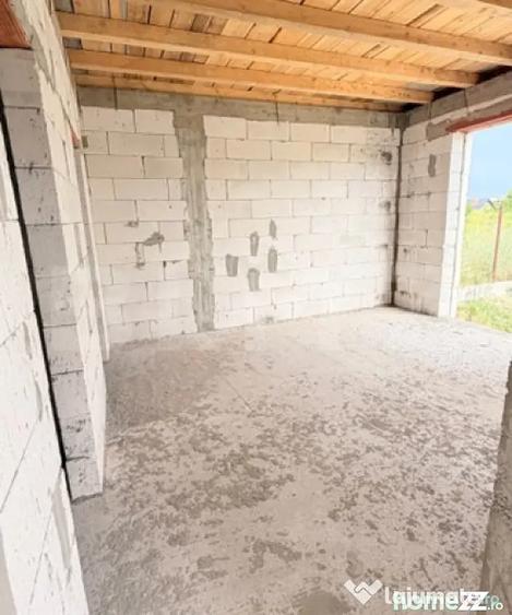 Casă cu 4 camere cu Teren 470 Mp în Central