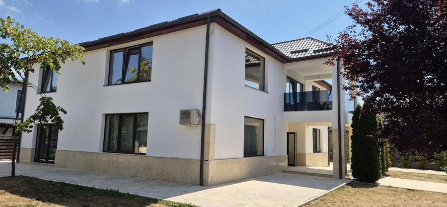 Casă individuală cu 5 camere cu Canalizare în Livezeni