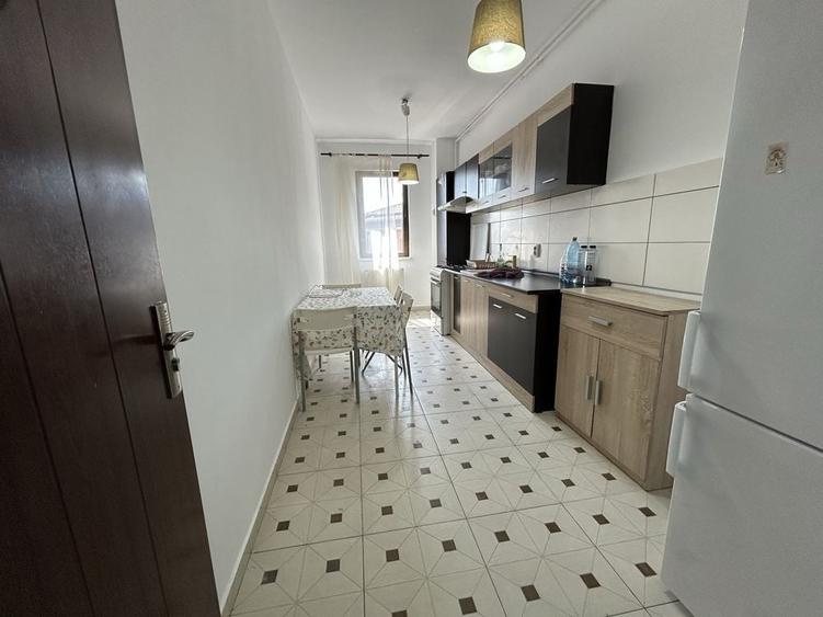 Apartament cu 2 camere decomandat în Fundeni