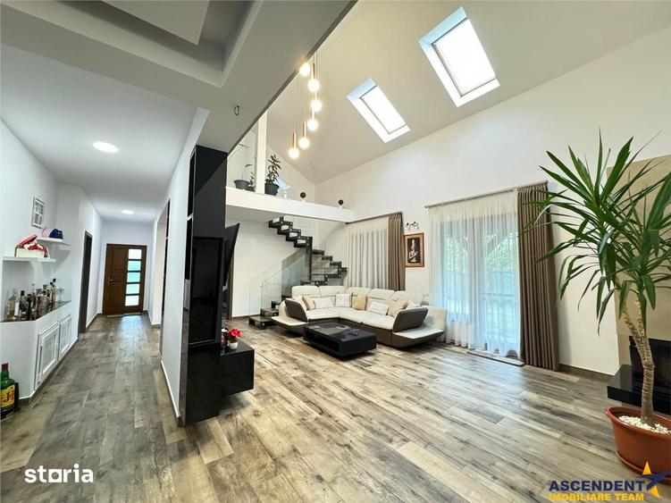 Casă cu 4 camere cu Teren 1620 Mp în Livezeni