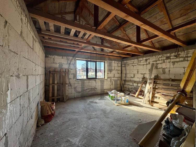 Casă individuală cu 5 camere cu Canalizare în Agigea