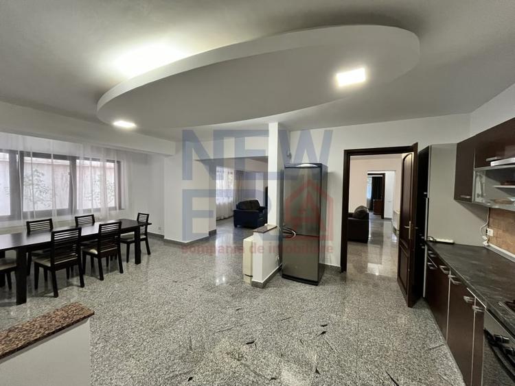 Apartament cu 5 camere decomandat, mobilat în Aviatorilor