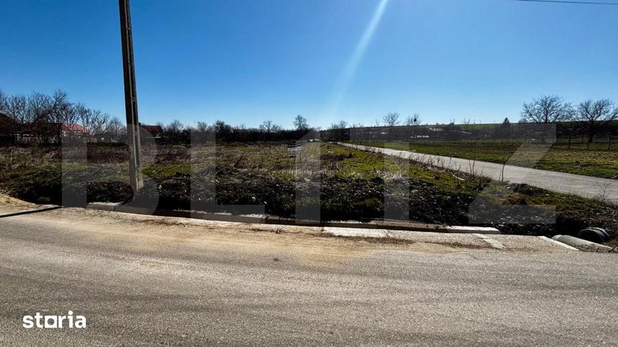 Teren de 1331 mp, în Mischii