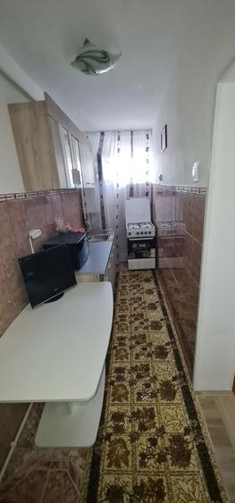 Apartament cu 2 camere semidecomandat în Petros