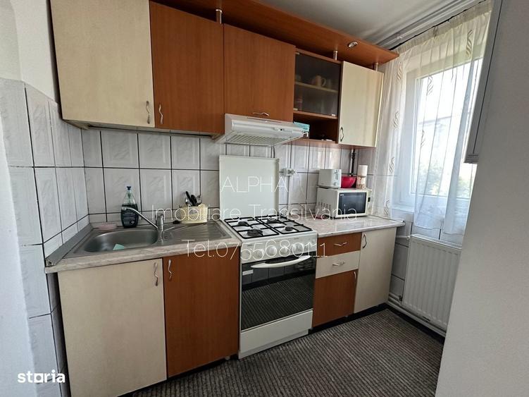 Apartament cu 3 camere semidecomandat în Central