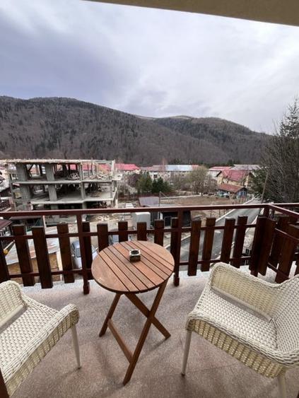 Hotel/Pensiune, de 660 mp, în Platoul Izvor