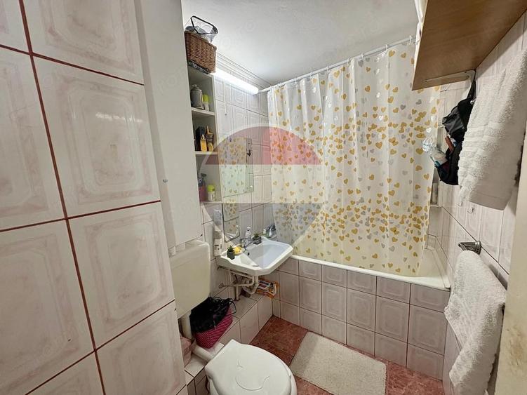 Apartament cu 2 camere semidecomandat în Rogerius