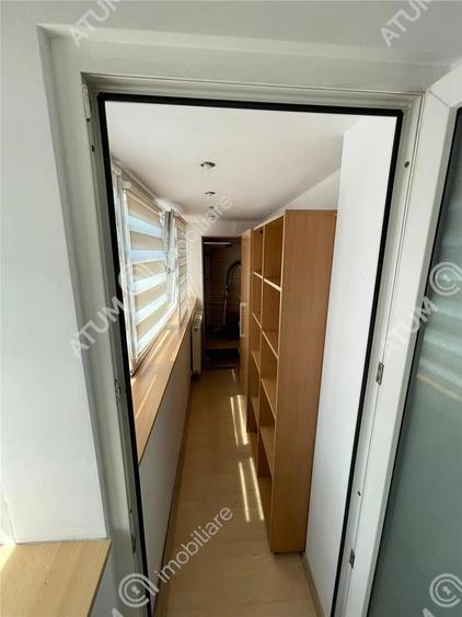 Apartament 3 camere decomandate 2 balcoane etaj 1 zona centrala Sibiu - 12
