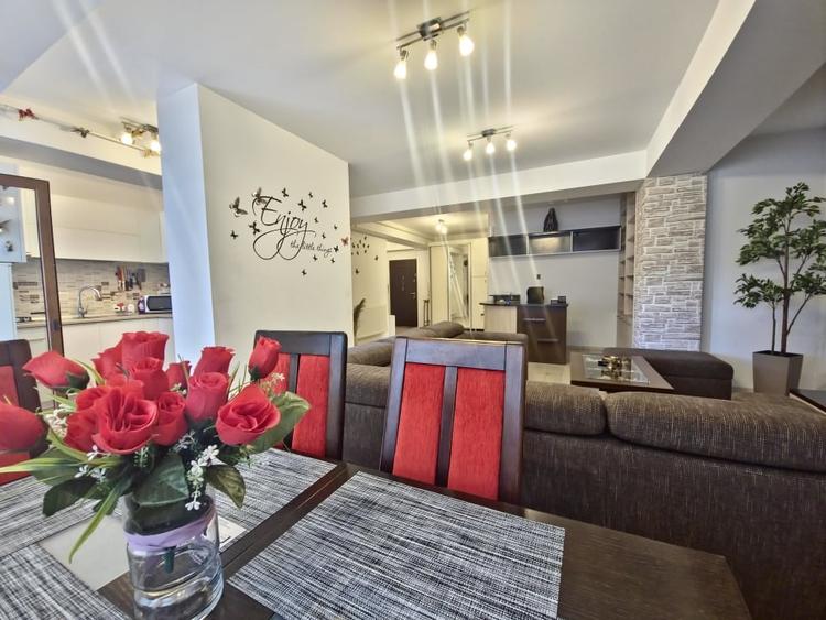 Apartament cu 3 camere decomandat în Primo